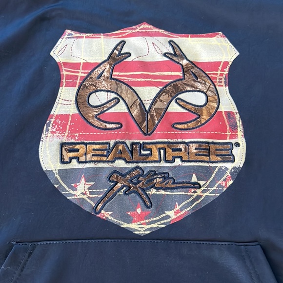 Realtree sweatshirt size large - Picture 2 of 4